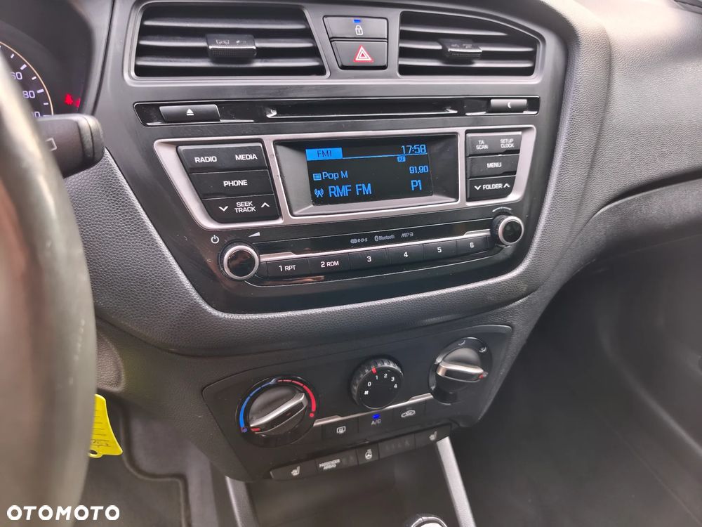 Hyundai i20 1.4 Automatik Trend - 12
