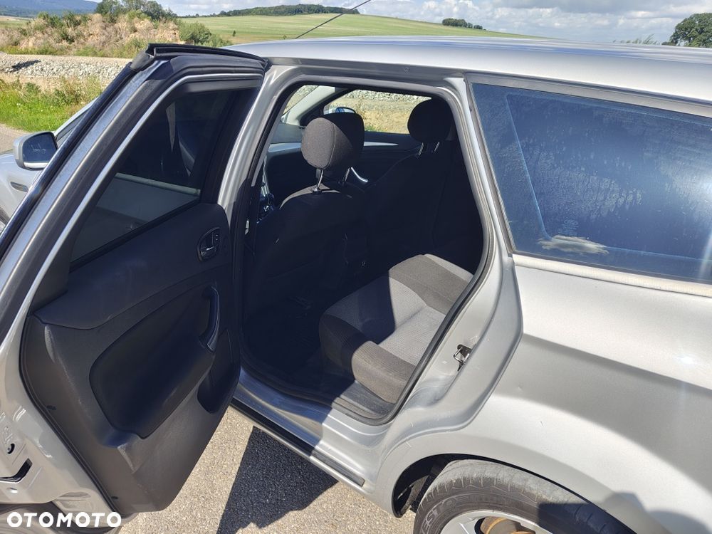 Ford Mondeo - 9