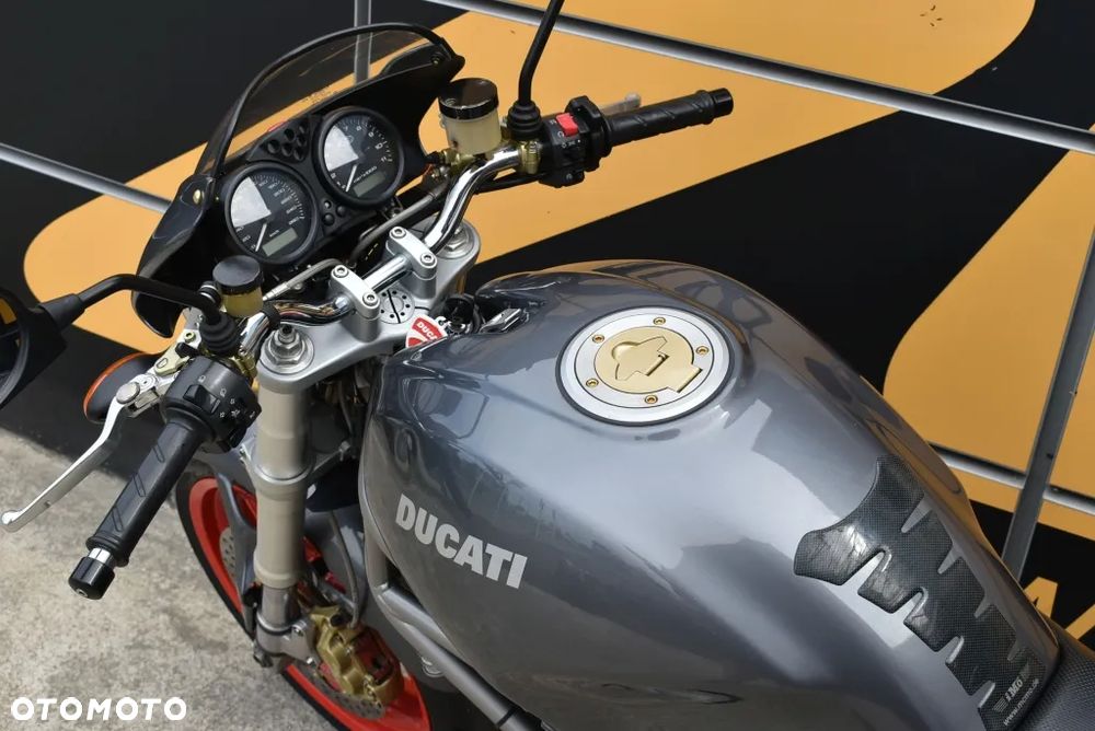 Ducati Monster - 12
