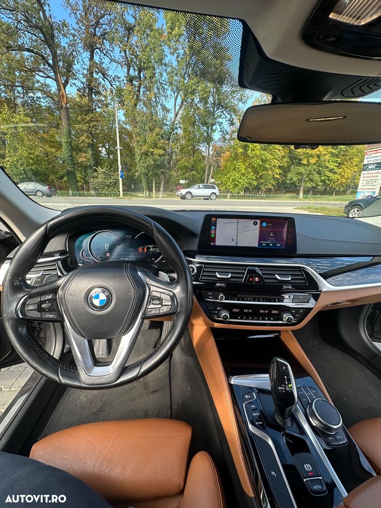 BMW Seria 5 520d AT - 9