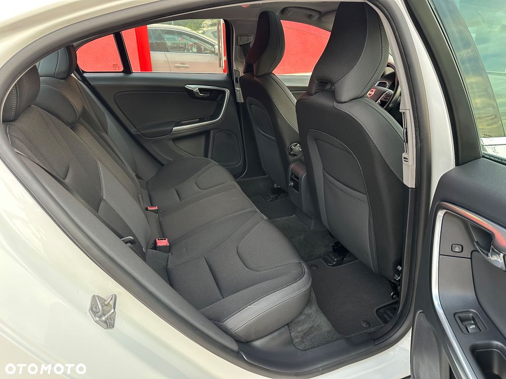 Volvo S60 D2 - 20