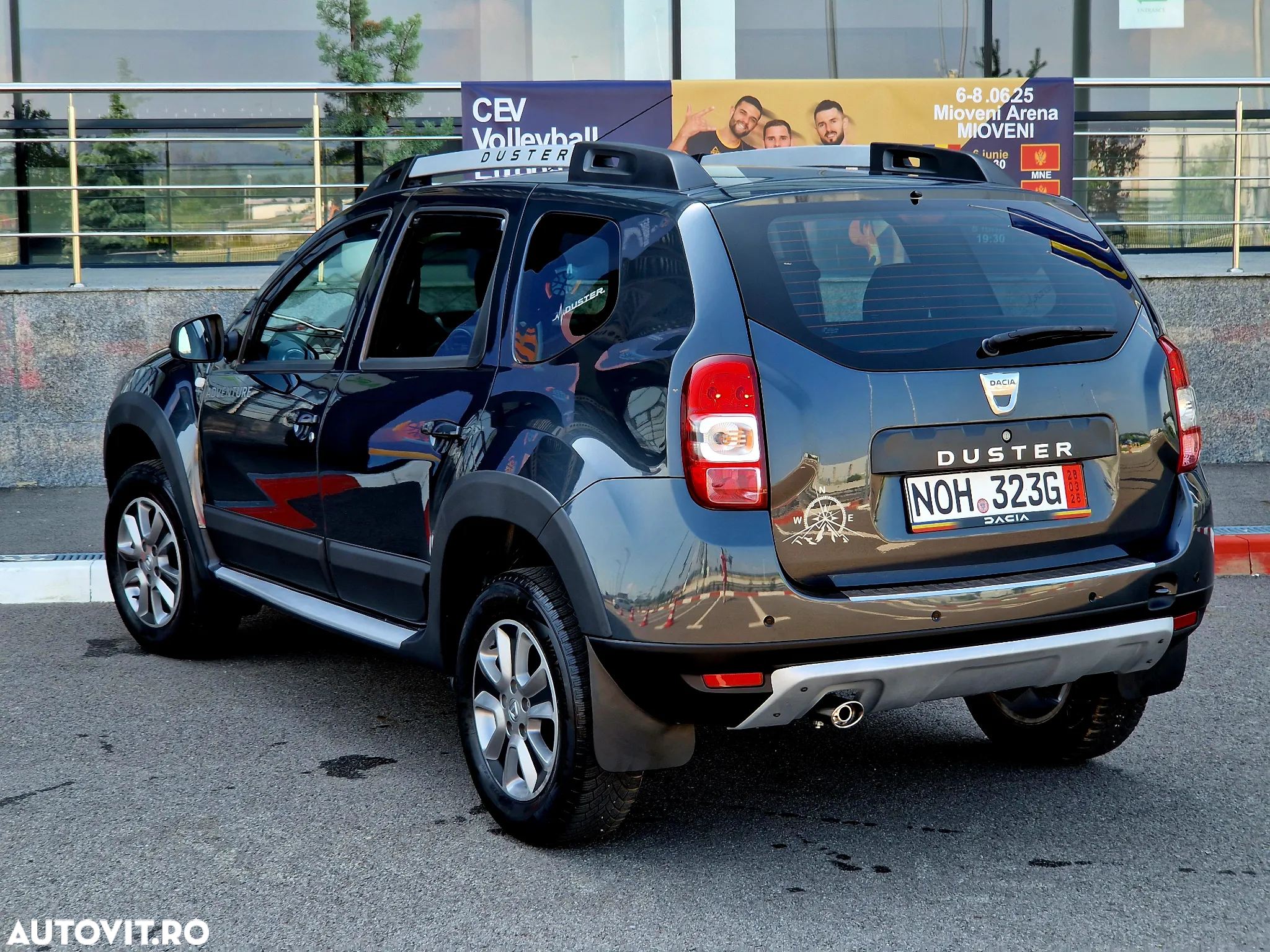 Dacia Duster 1.6 4x2 Laureate - 6