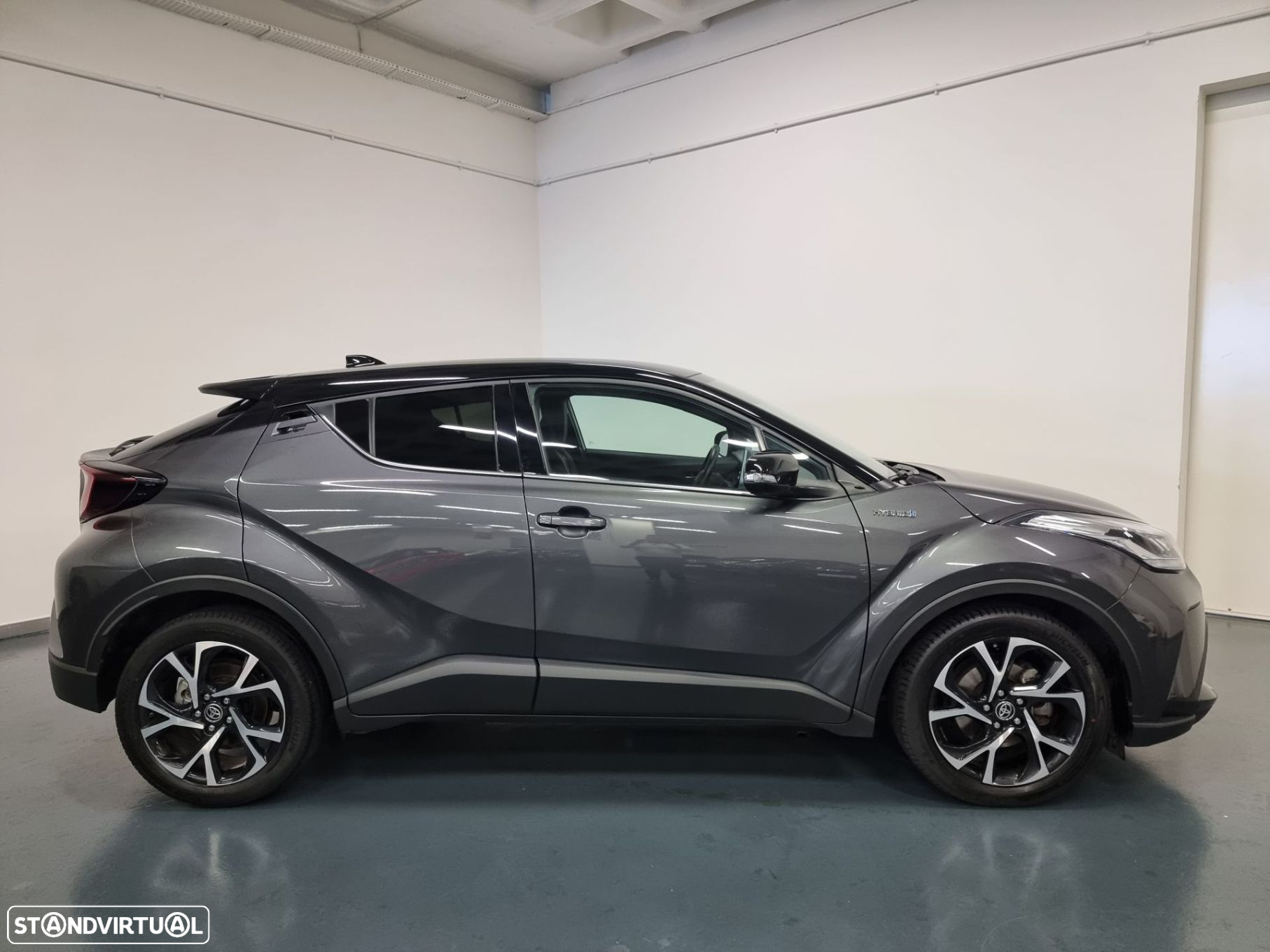Toyota C-HR - 16