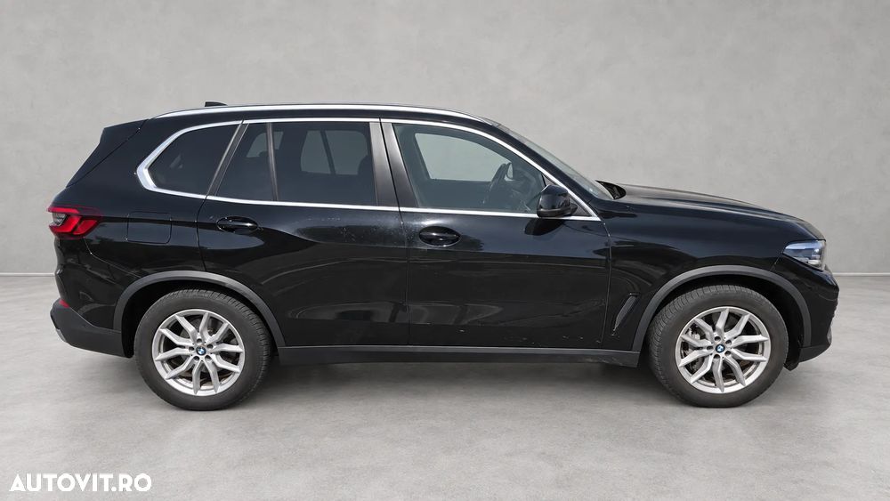 BMW X5 2022 — imagine 7