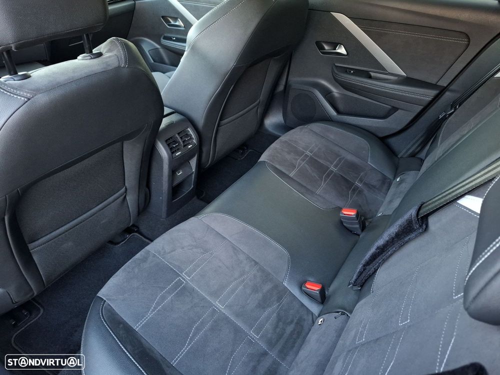Opel Astra 1.5 D GS AT8 - 27