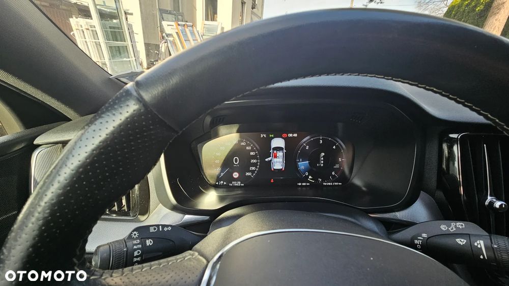 Volvo XC 60 D5 AWD R-Design - 11