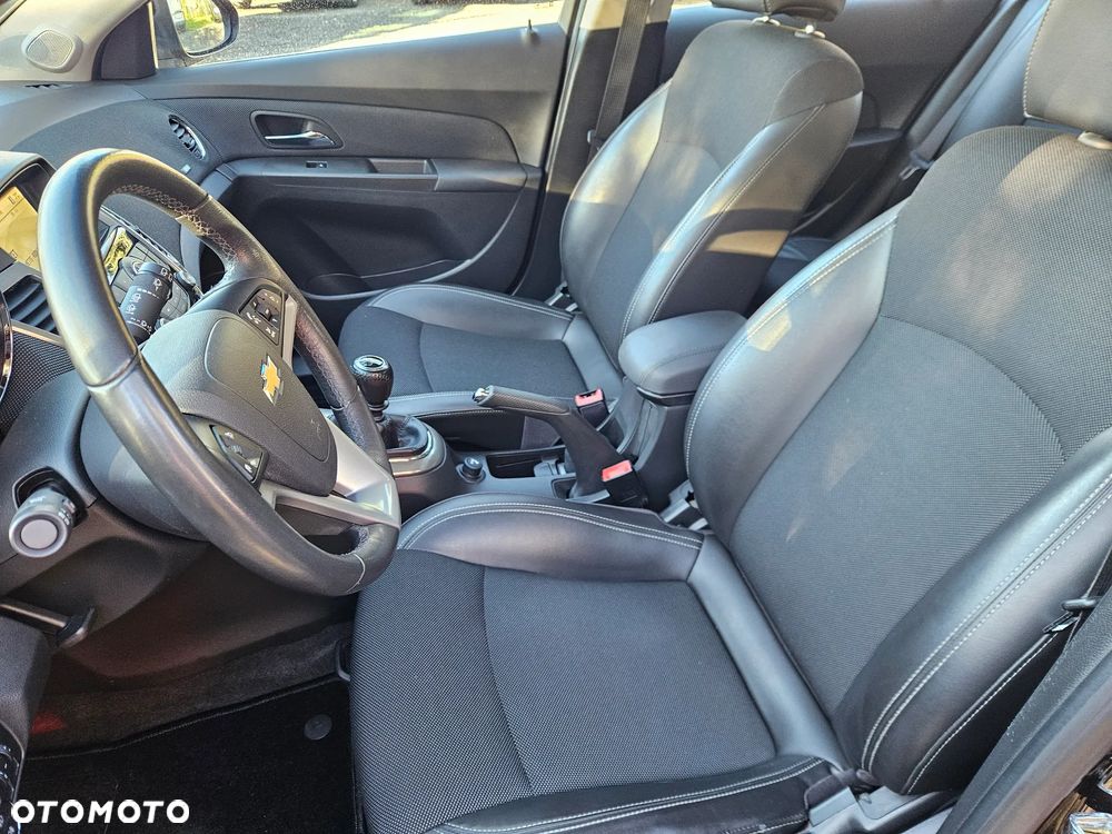 Chevrolet Cruze Station Wagon 1.8 LTZ - 12