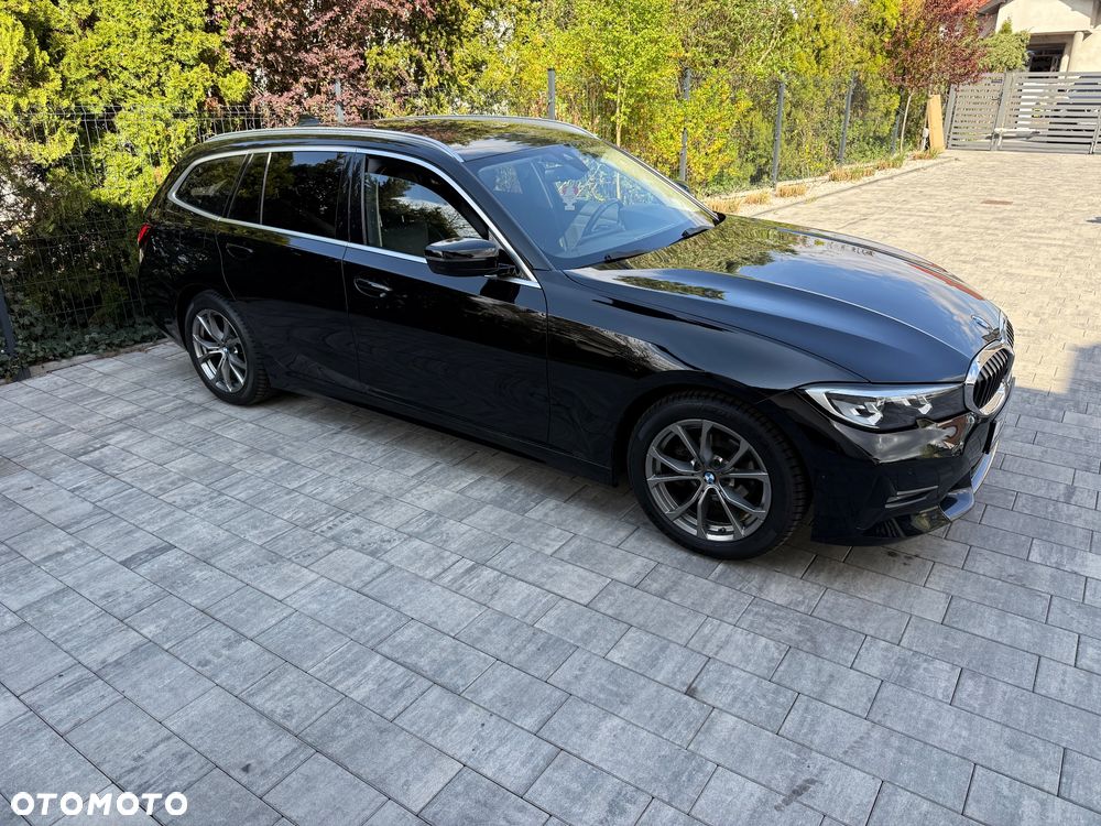 BMW Seria 3 320d Sport Line - 23