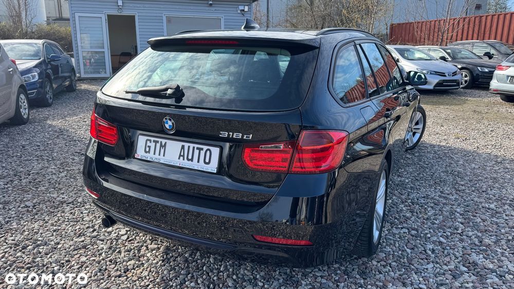 BMW Seria 3 318d DPF Edition Sport - 11