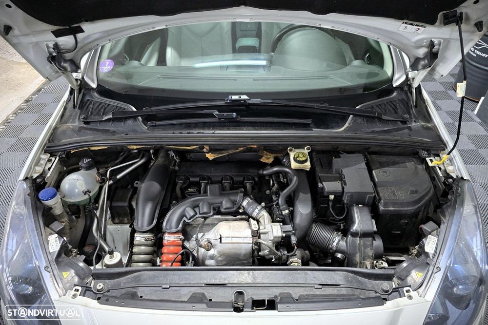 Peugeot 308 CC 155 THP Auto Roland Garros - 36