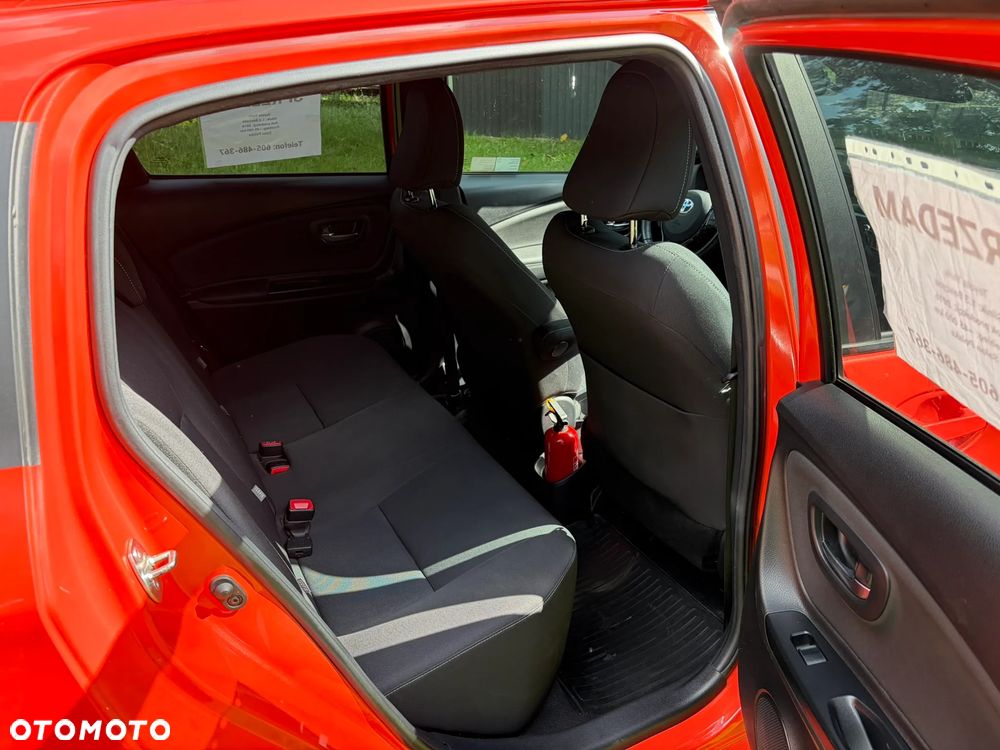 Toyota Yaris 1.33 VVT-i - 12