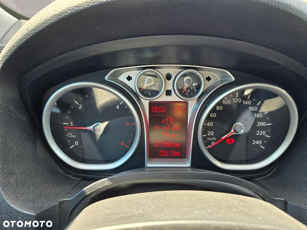 Ford Kuga - 10