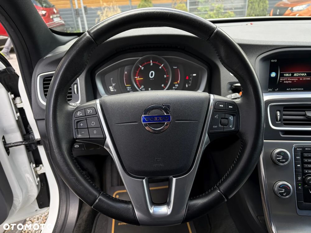 Volvo V60 Cross Country D3 Geartronic Summum - 23