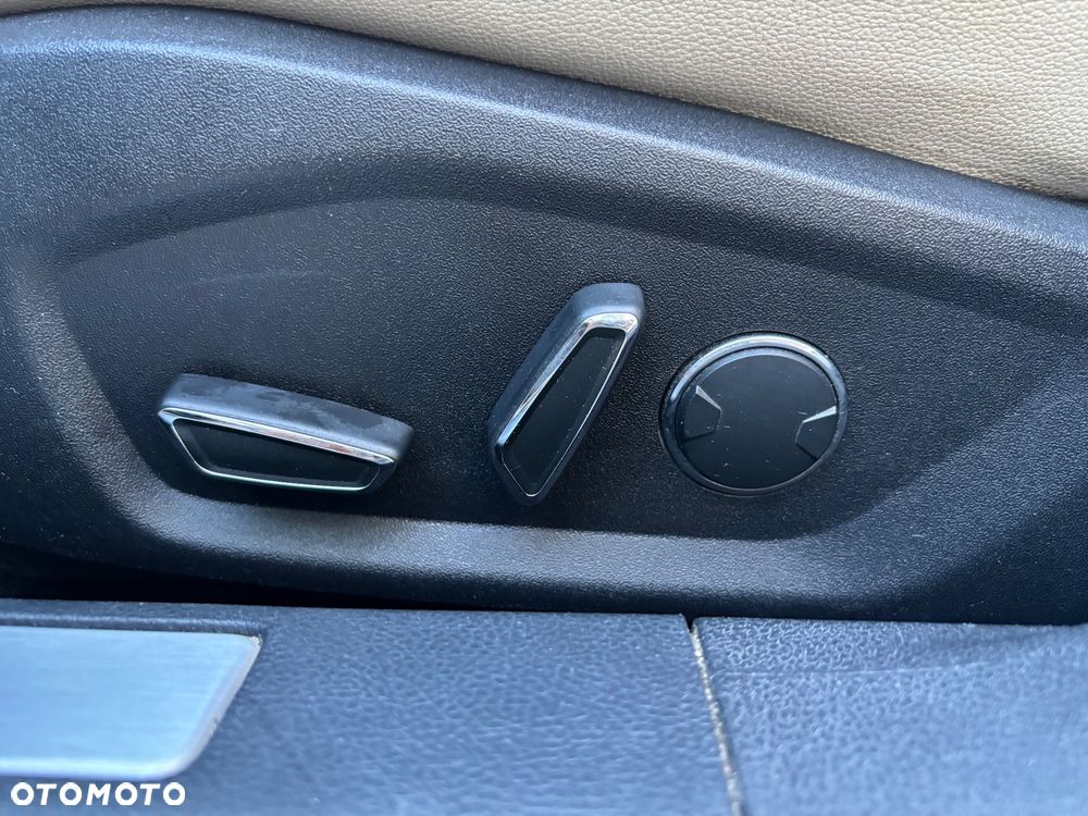 Ford Fusion 2.0 EcoBoost Titanium - 21
