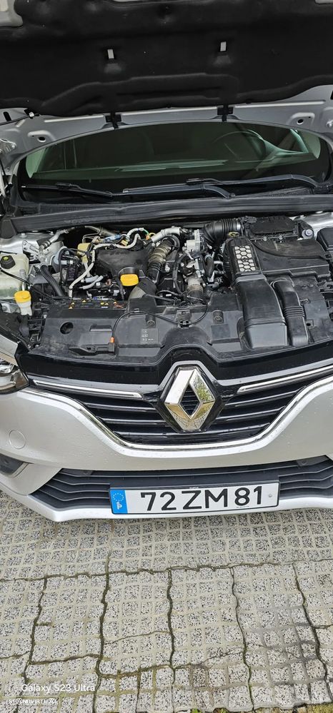 Renault Mégane Sport Tourer 1.5 Blue dCi Limited EDC - 12