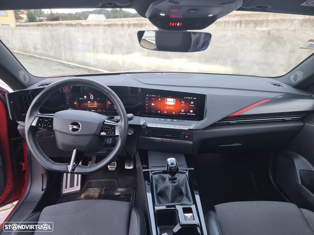 Opel Astra 1.2 T GS Line S/S - 22