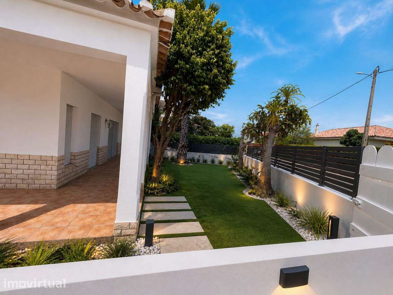 T2 com Jardim e Grande Logradouro a 500m da Praia - Grande imagem: 3/14
