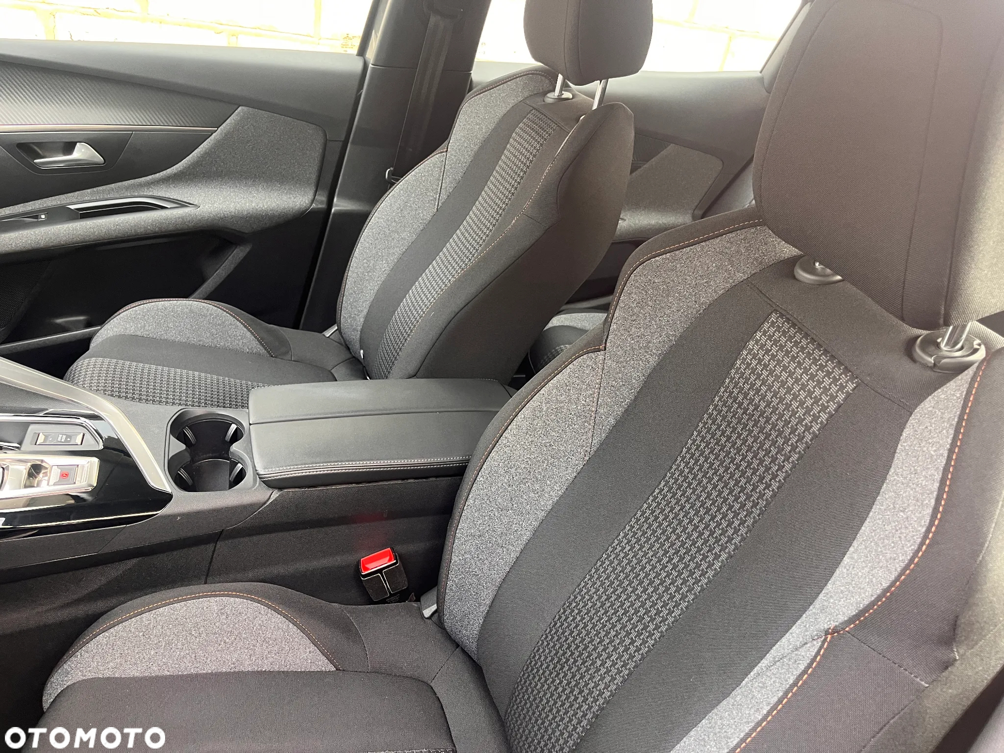 Peugeot 3008 PureTech 130 Stop & Start GPF EAT8 Active Business-Paket - 6