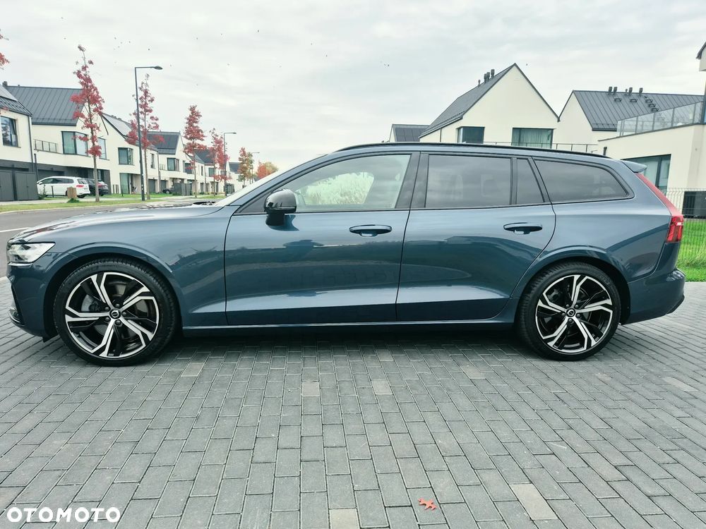 Volvo V60 2022 photo 3