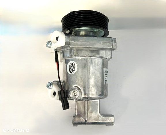 Sprężarka Klimatyzacji  RENAULT 926002090R NOWA - 3