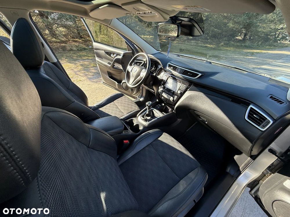 Nissan Qashqai 1.6 dCi 4x4 Tekna - 31