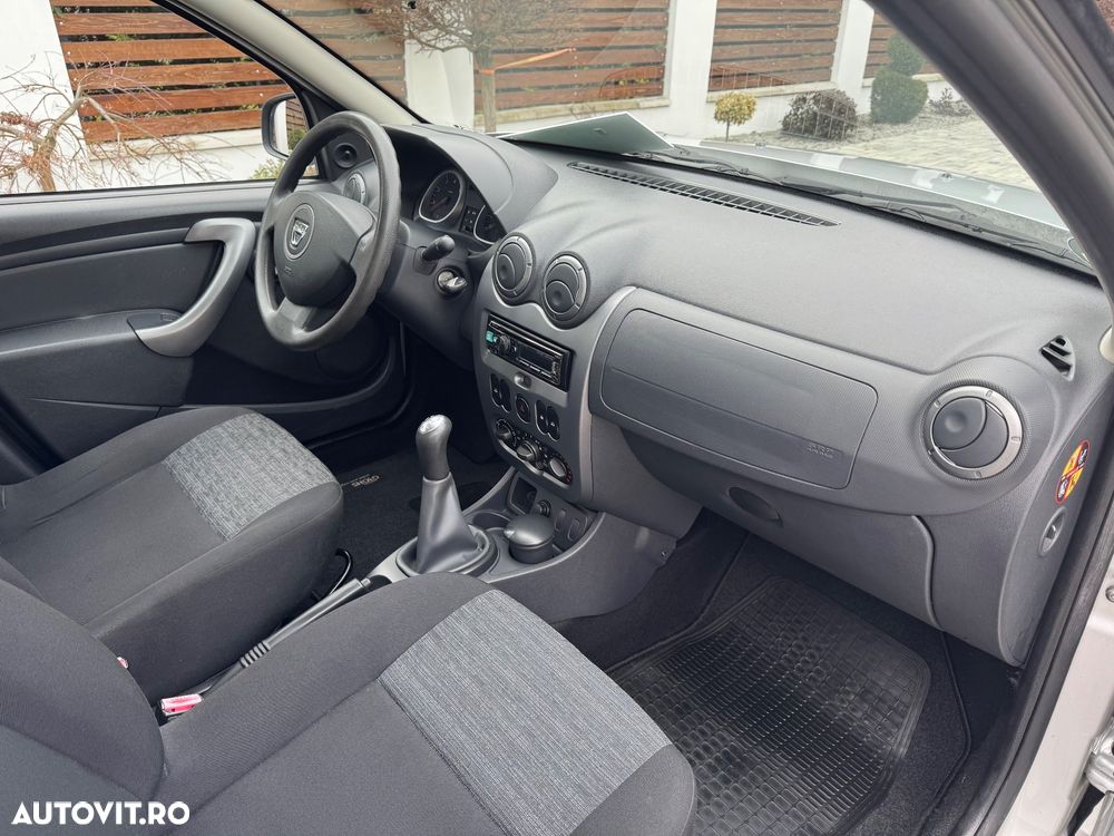 Dacia Duster 1.6 4x2 Prestige - 17