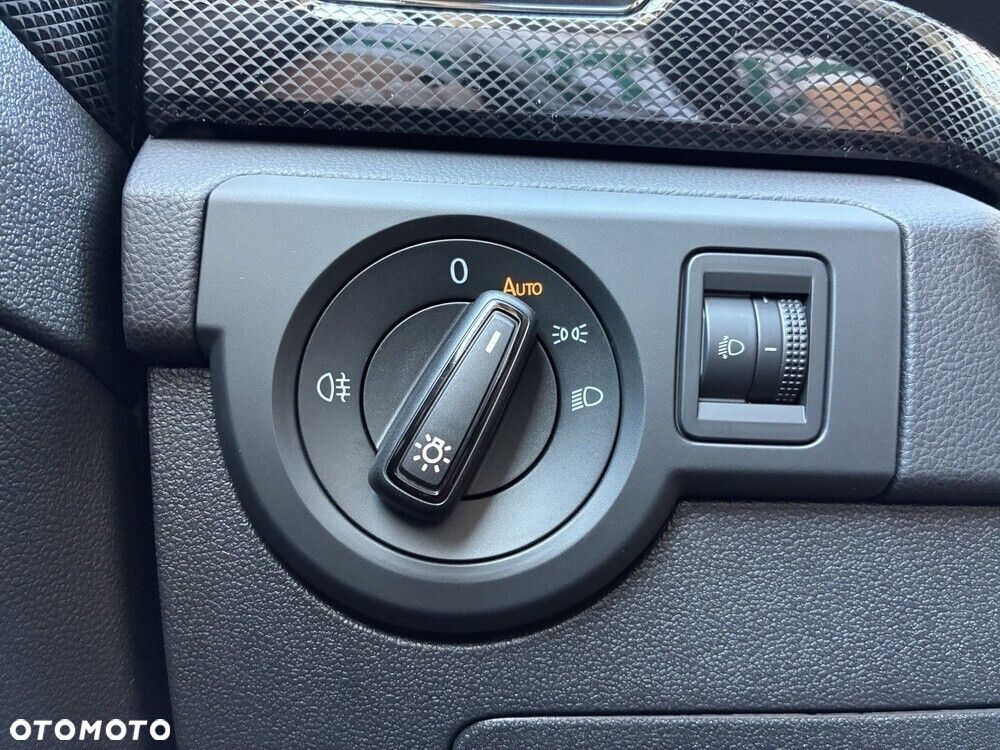 Volkswagen T-Cross - 24