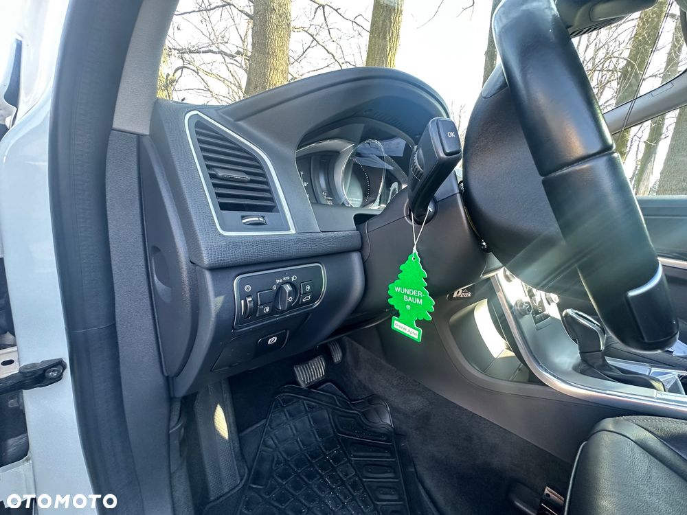 Volvo XC 60 D4 Geartronic Summum - 19