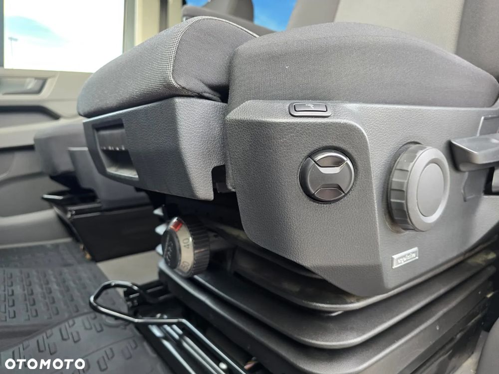 Volkswagen Crafter - 29