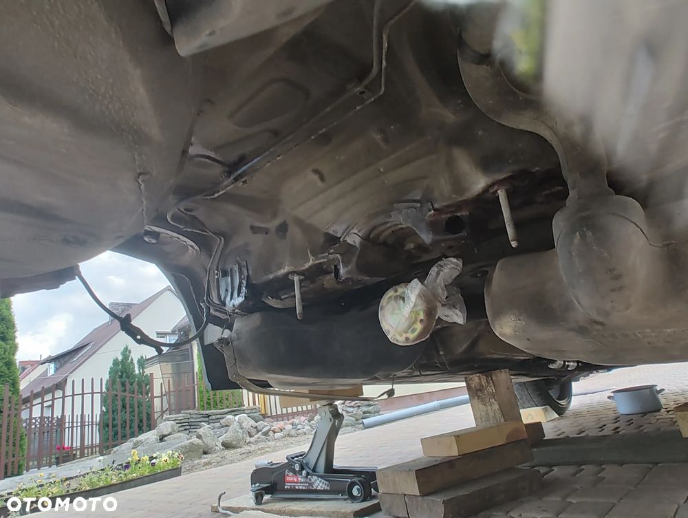 BMW Seria 3 - 33