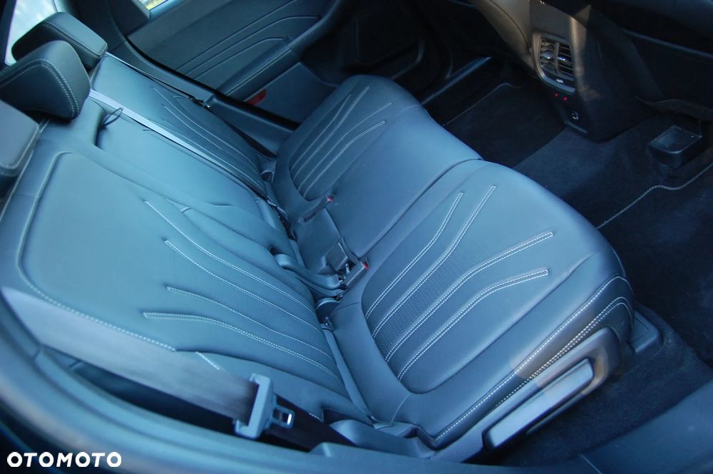 Ford Kuga - 32
