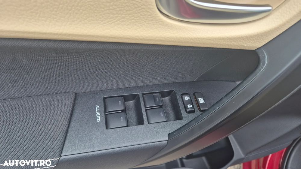 Toyota Corolla 1.6 Valvematic Anniversary - 15