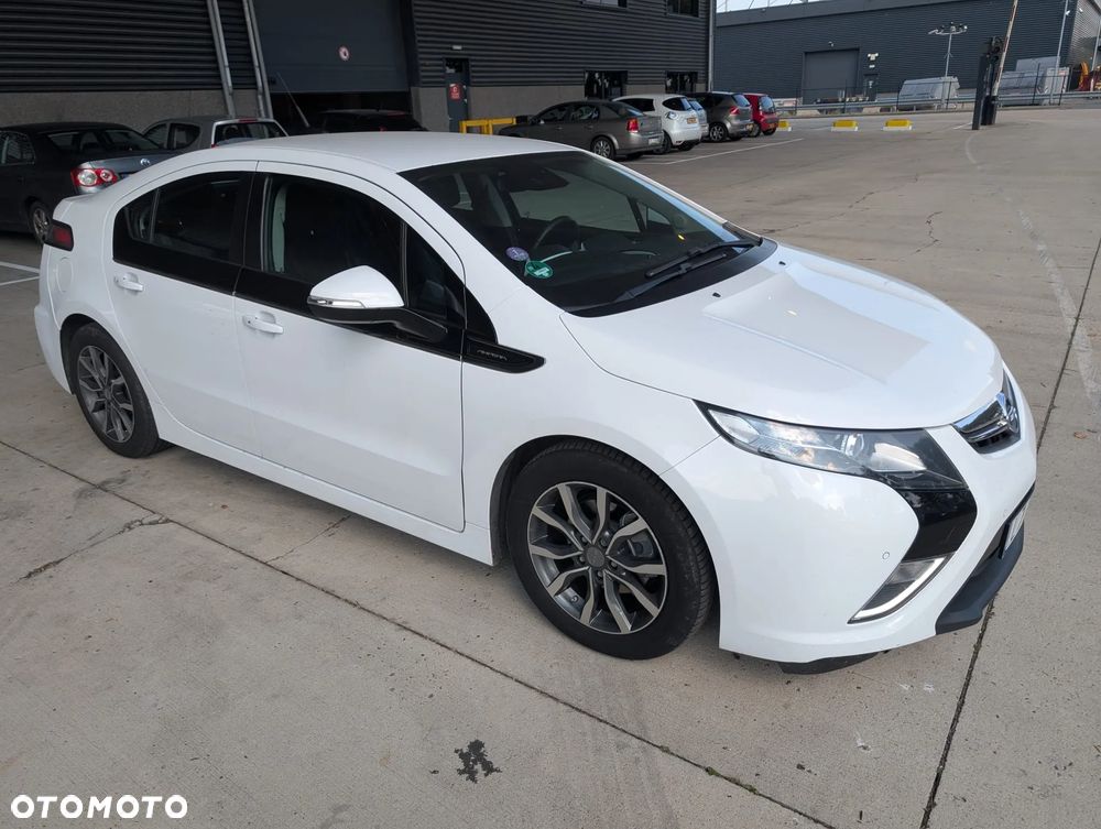 Opel Ampera - 1