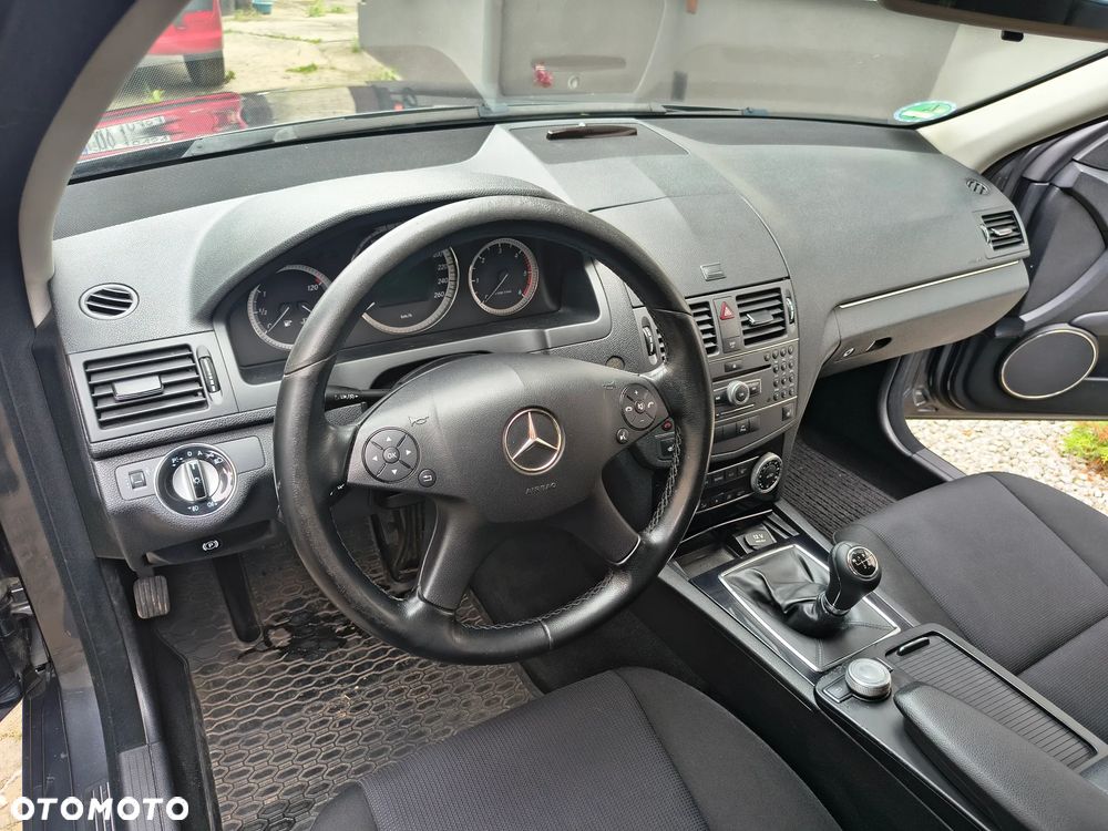 Mercedes-Benz Klasa C 200 CDI BlueEff Classic - 11