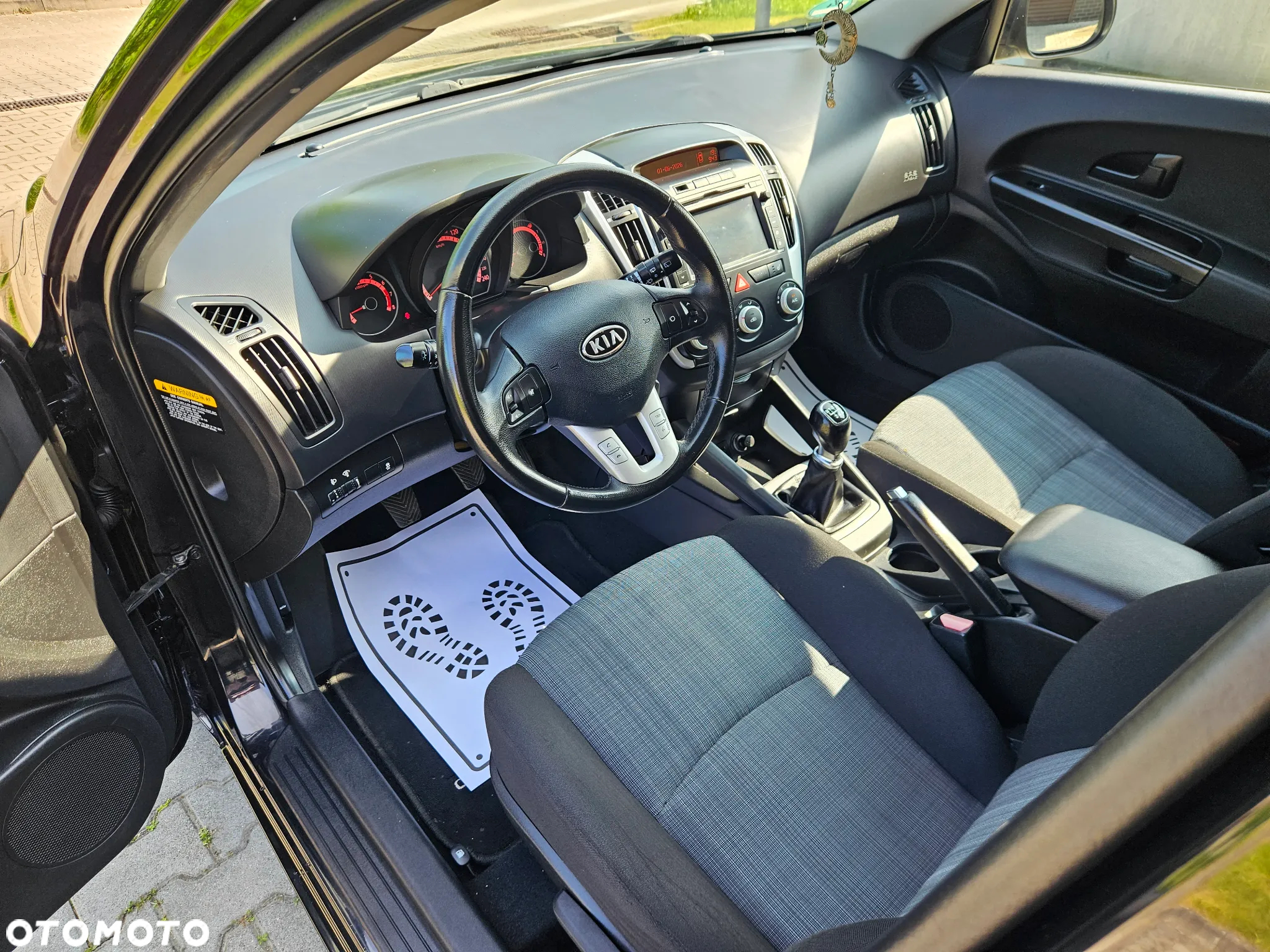 Kia Ceed 1.6 CVVT Dream-Team Edition - 14