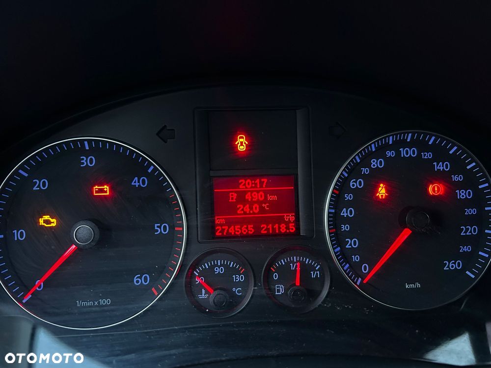 Volkswagen Golf - 20