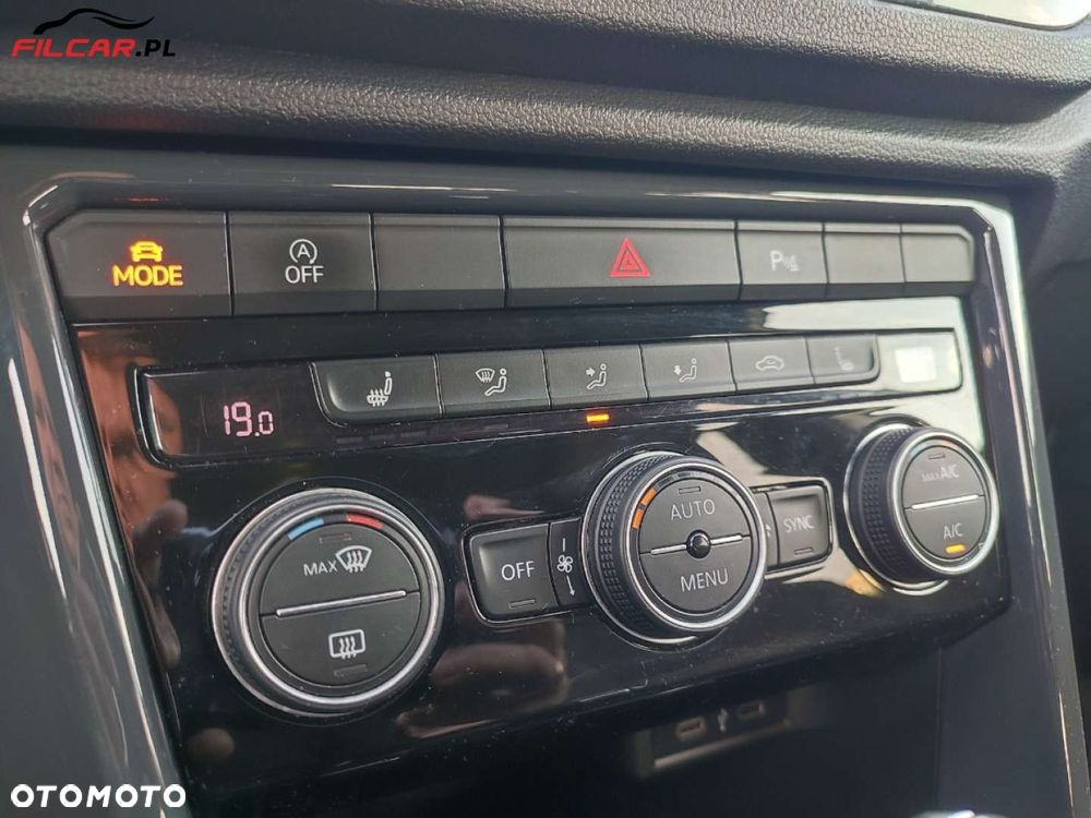 Volkswagen T-Roc - 21