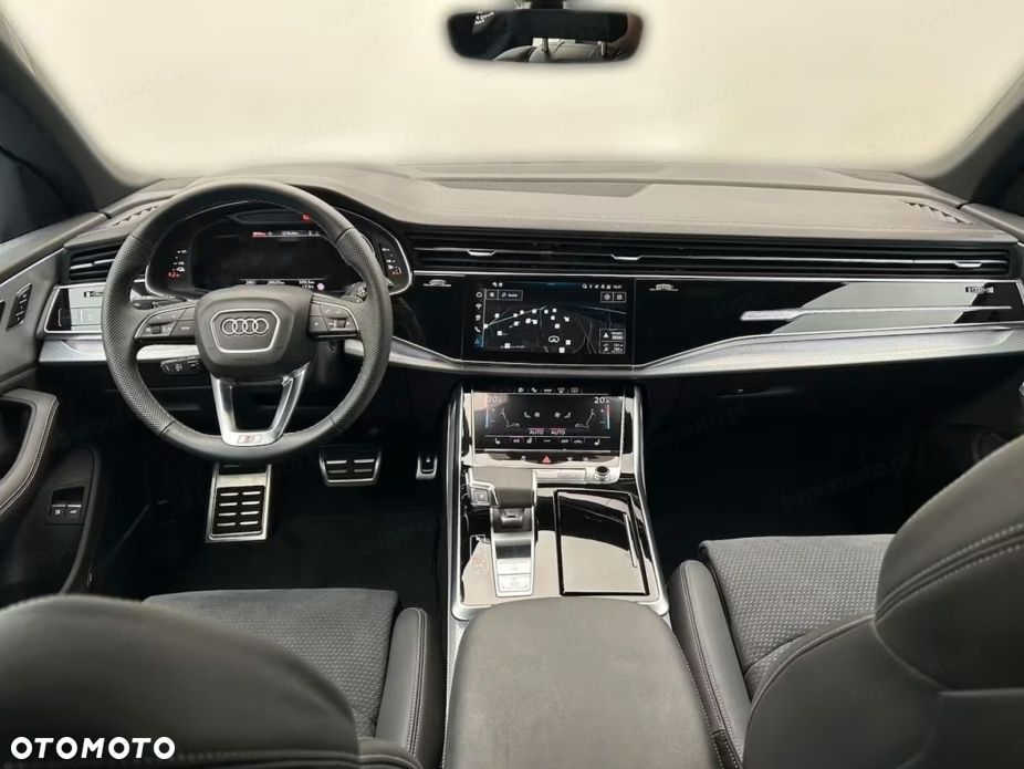Audi Q8 - 11