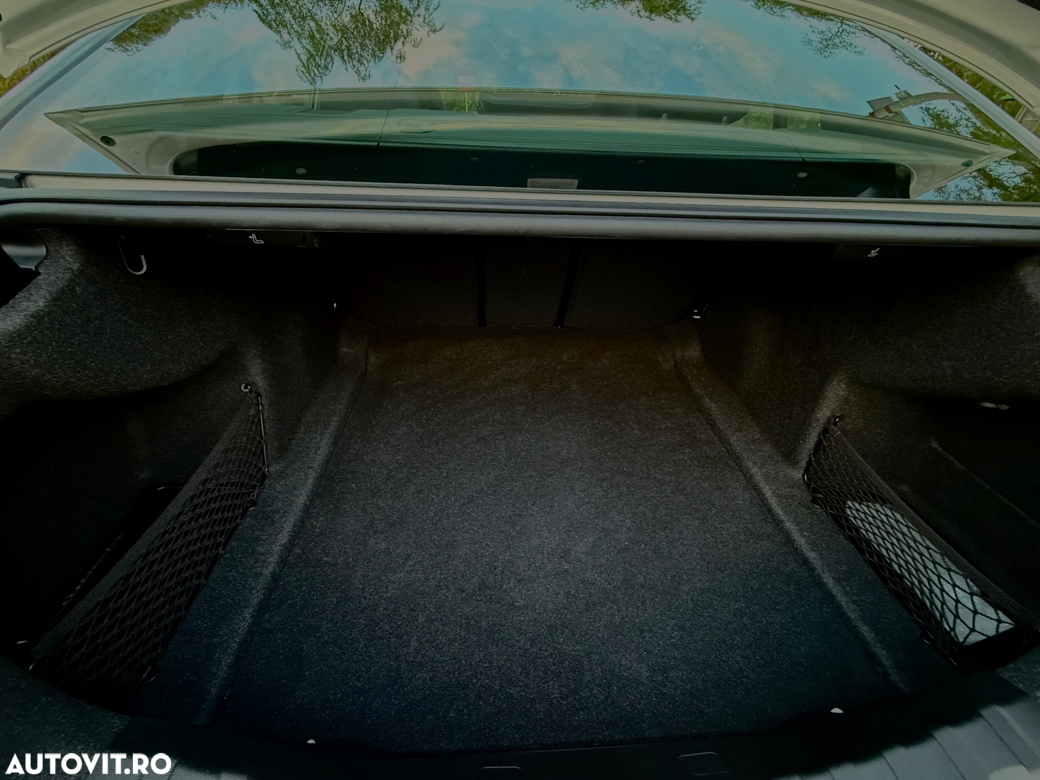 BMW Seria 3 330i xDrive AT - 12
