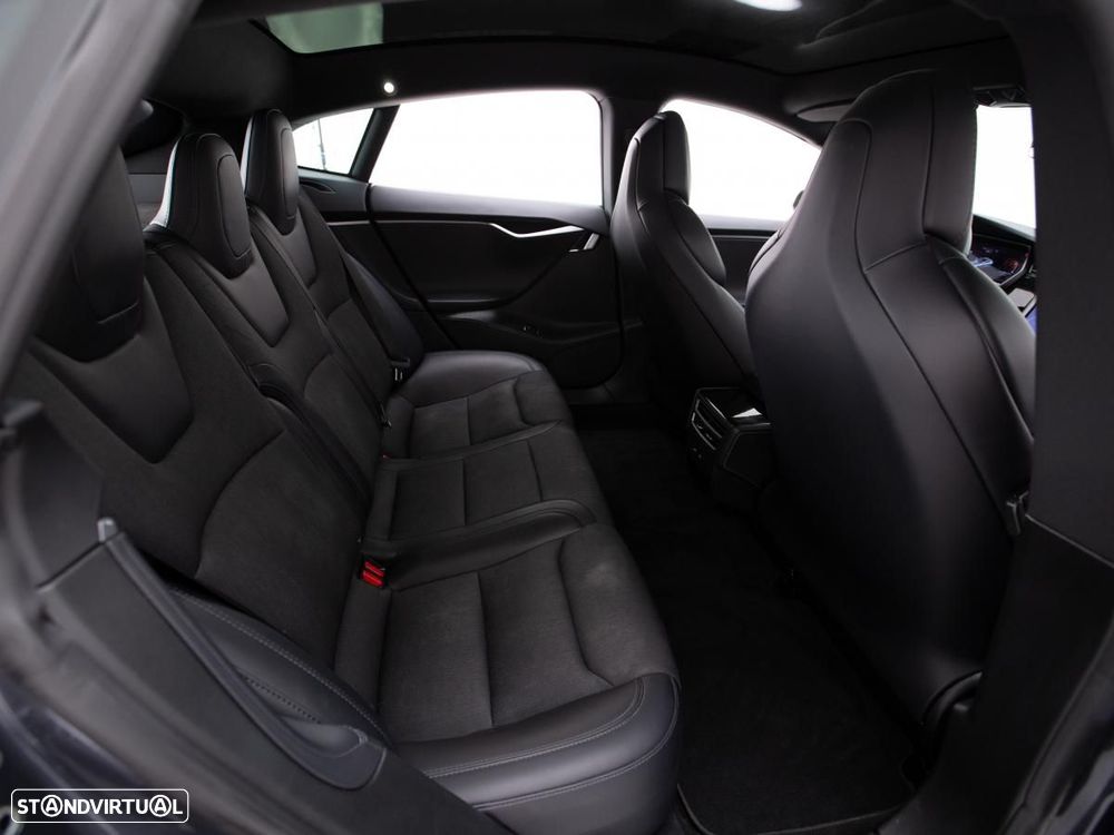 Tesla Model S 75D - 11