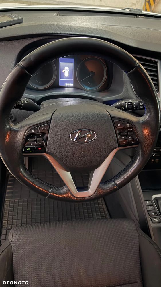 Hyundai Tucson 2.0 CRDI BlueDrive Style 2WD - 30