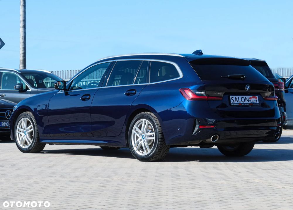 BMW Seria 3 320e Sport Line - 35
