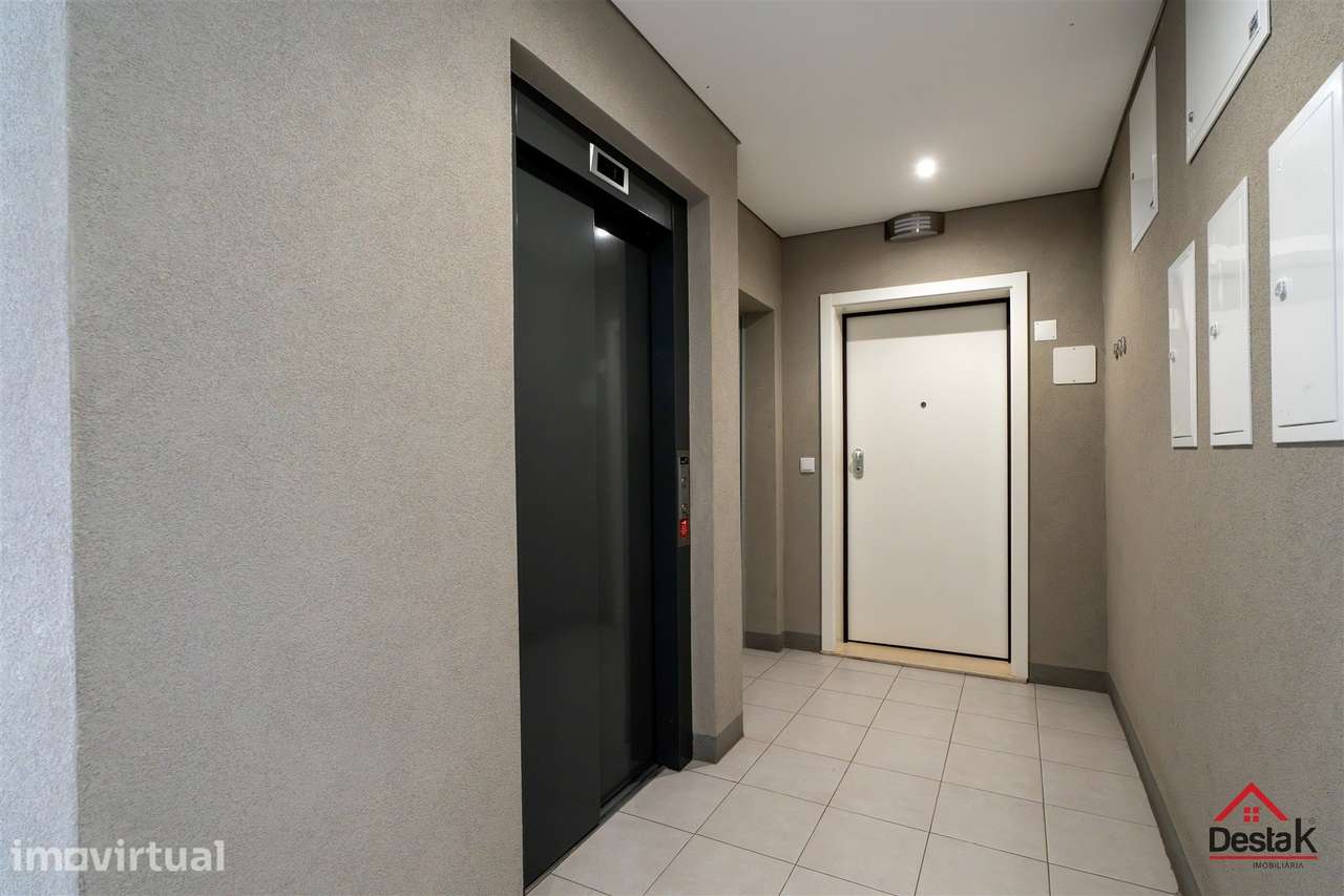 Apartamento T3 Duplex na  venda na Avenida dos Ferroviários em Pinhal - Grande imagem: 3/28