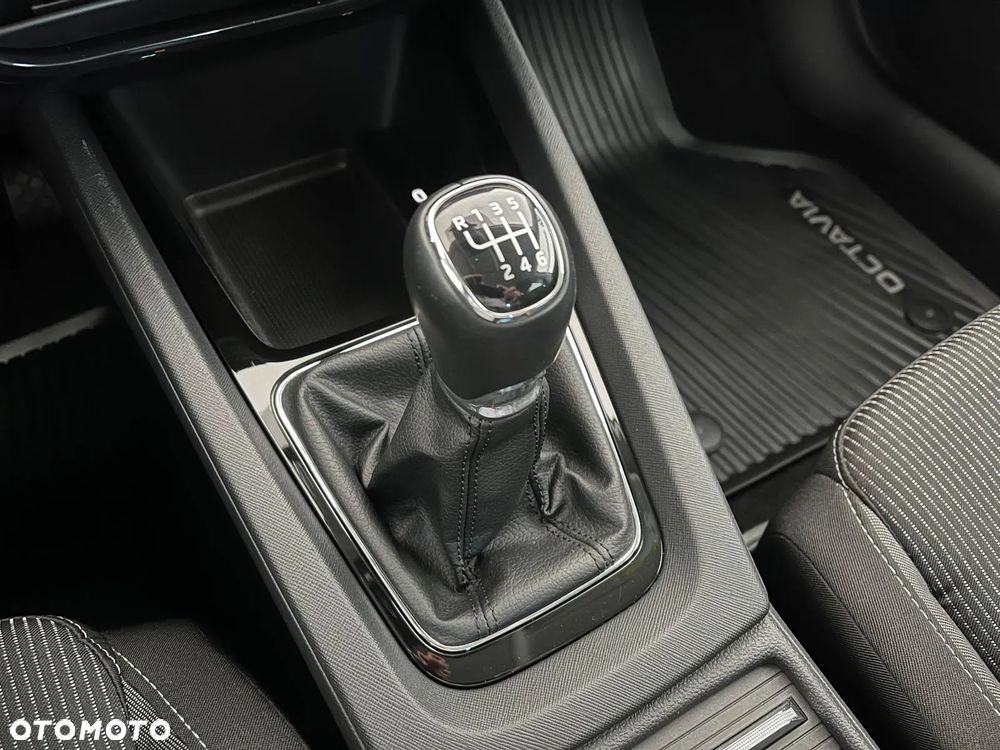 Skoda Octavia 2.0 TDI Ambition - 28
