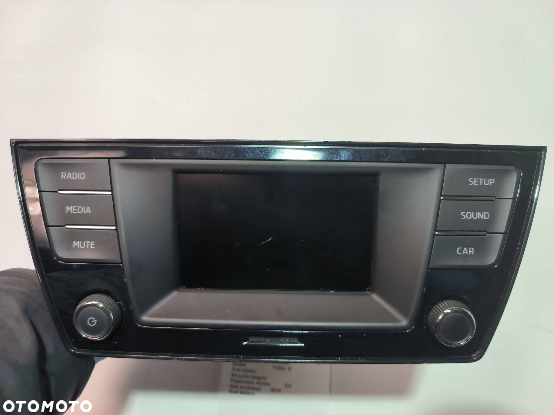 RADIO SKODA FABIA III 6V0035867E - 3