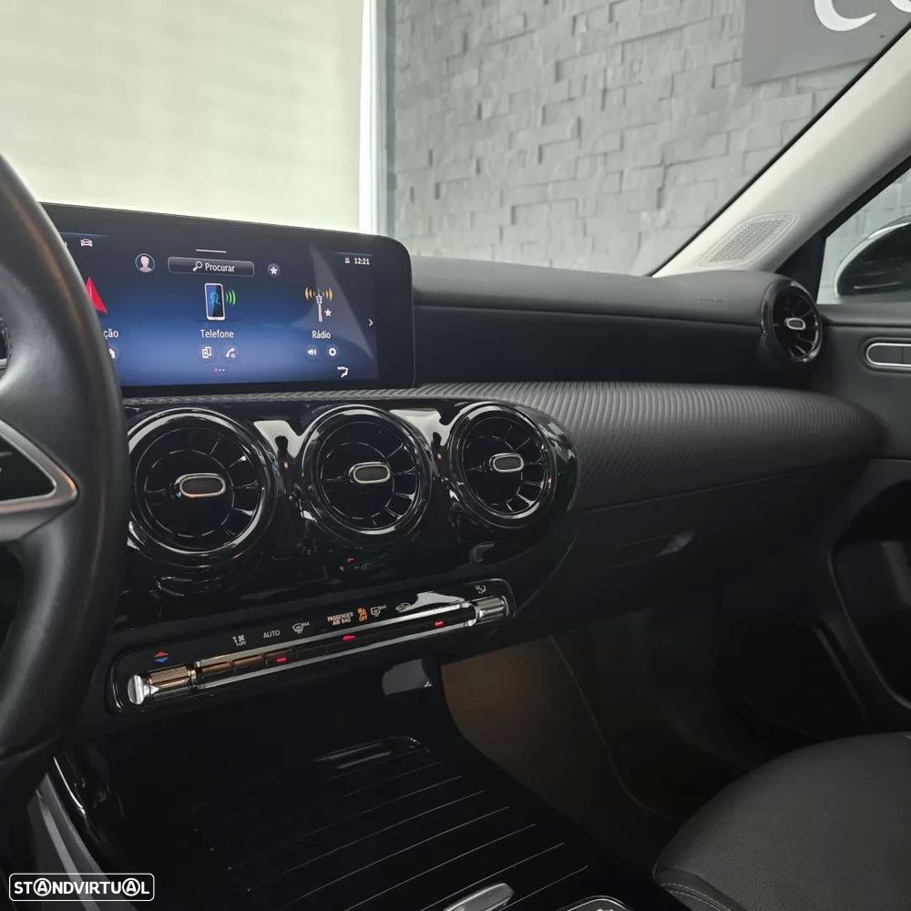 Mercedes-Benz A 200 Standard - 23