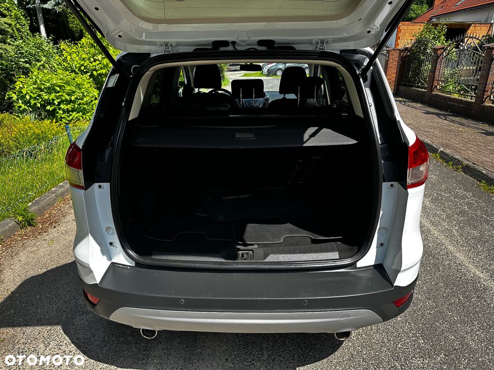 Ford Kuga 2.0 TDCi 2x4 Titanium - 12