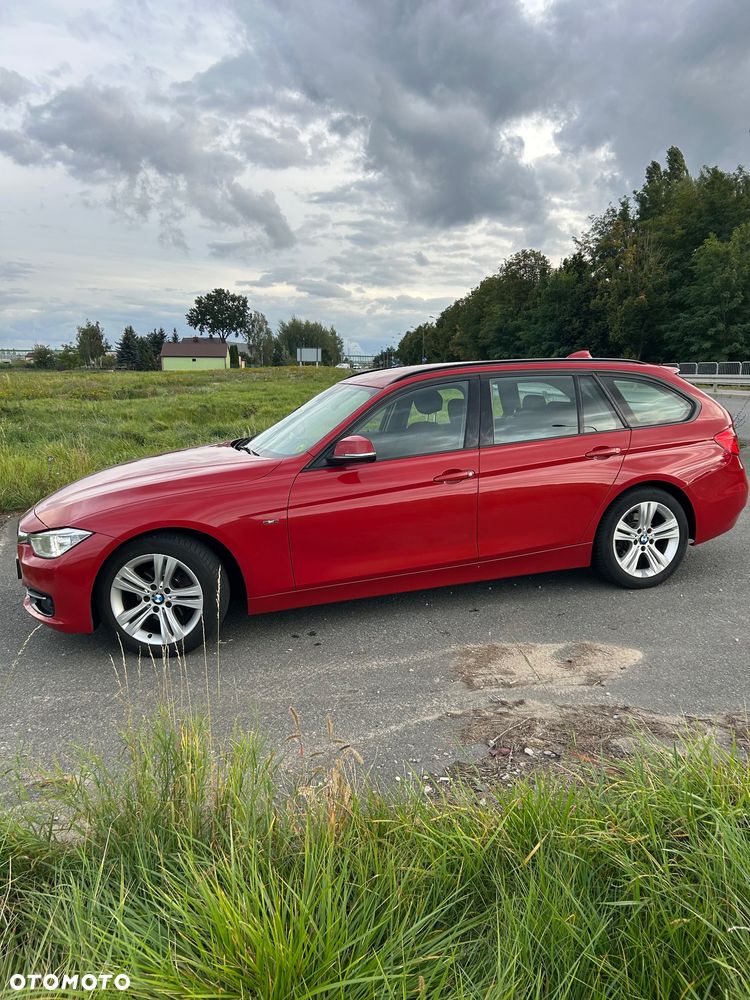 BMW Seria 3 320i Sport-Aut Sport Line - 2