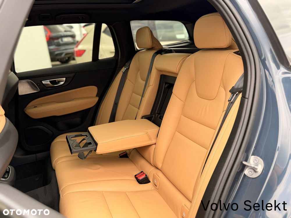 Volvo V60 Cross Country - 26