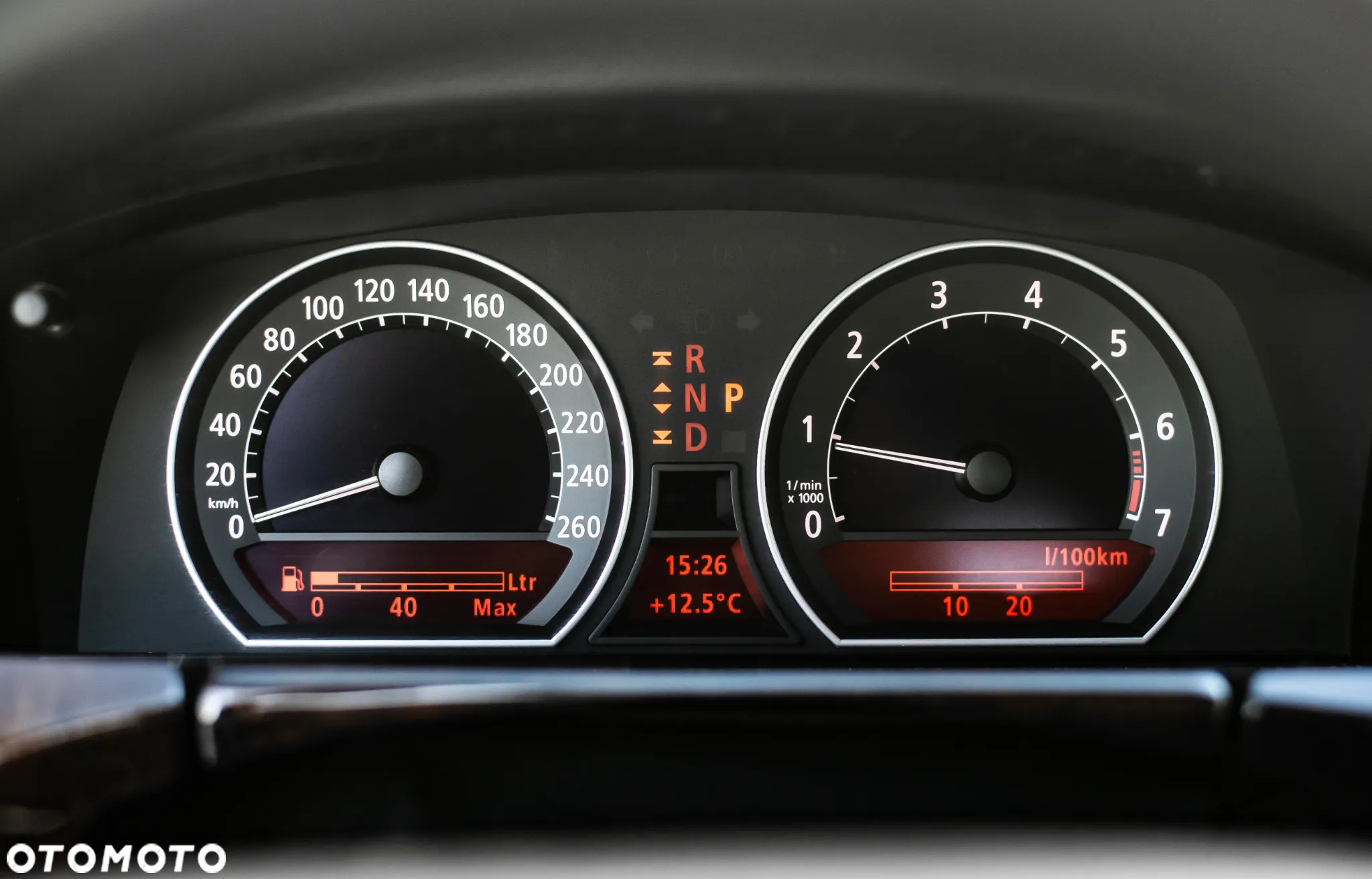 BMW Seria 7 735i - 8